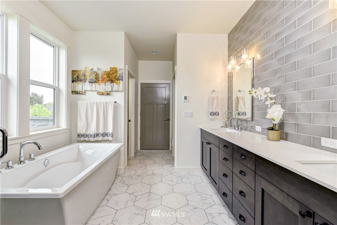 1311 North 79th Street Seattle, WA 98103 - Photo 8 of 15