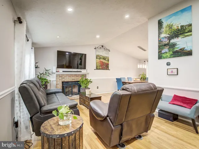 $489,900 | 9907 Treetop Lane, Lanham, MD 20706