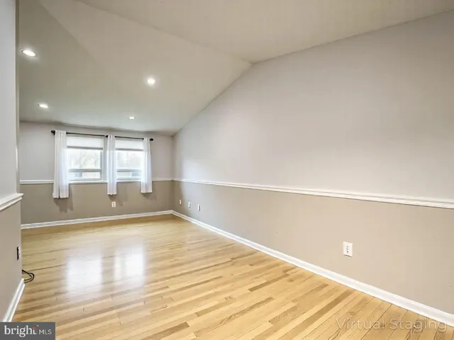 $489,900 | 9907 Treetop Lane, Lanham, MD 20706