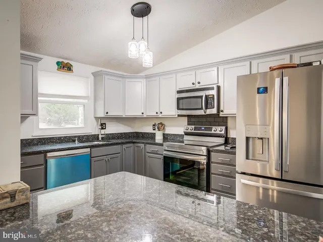 $489,900 | 9907 Treetop Lane, Lanham, MD 20706