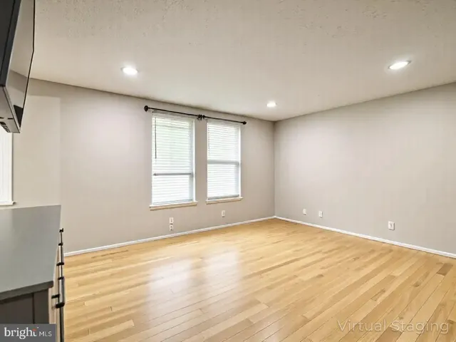 $489,900 | 9907 Treetop Lane, Lanham, MD 20706