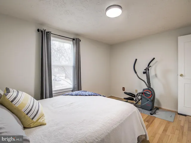 $489,900 | 9907 Treetop Lane, Lanham, MD 20706