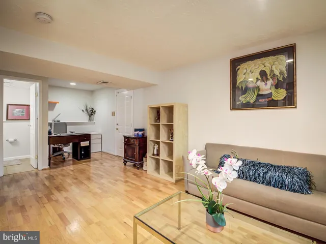 $489,900 | 9907 Treetop Lane, Lanham, MD 20706