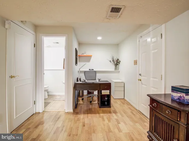 $489,900 | 9907 Treetop Lane, Lanham, MD 20706