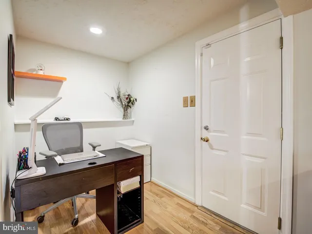 $489,900 | 9907 Treetop Lane, Lanham, MD 20706