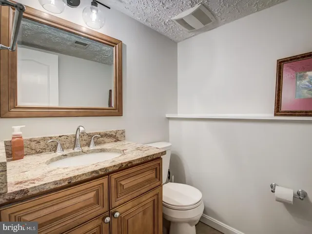 $489,900 | 9907 Treetop Lane, Lanham, MD 20706