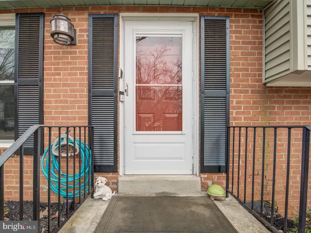 $489,900 | 9907 Treetop Lane, Lanham, MD 20706