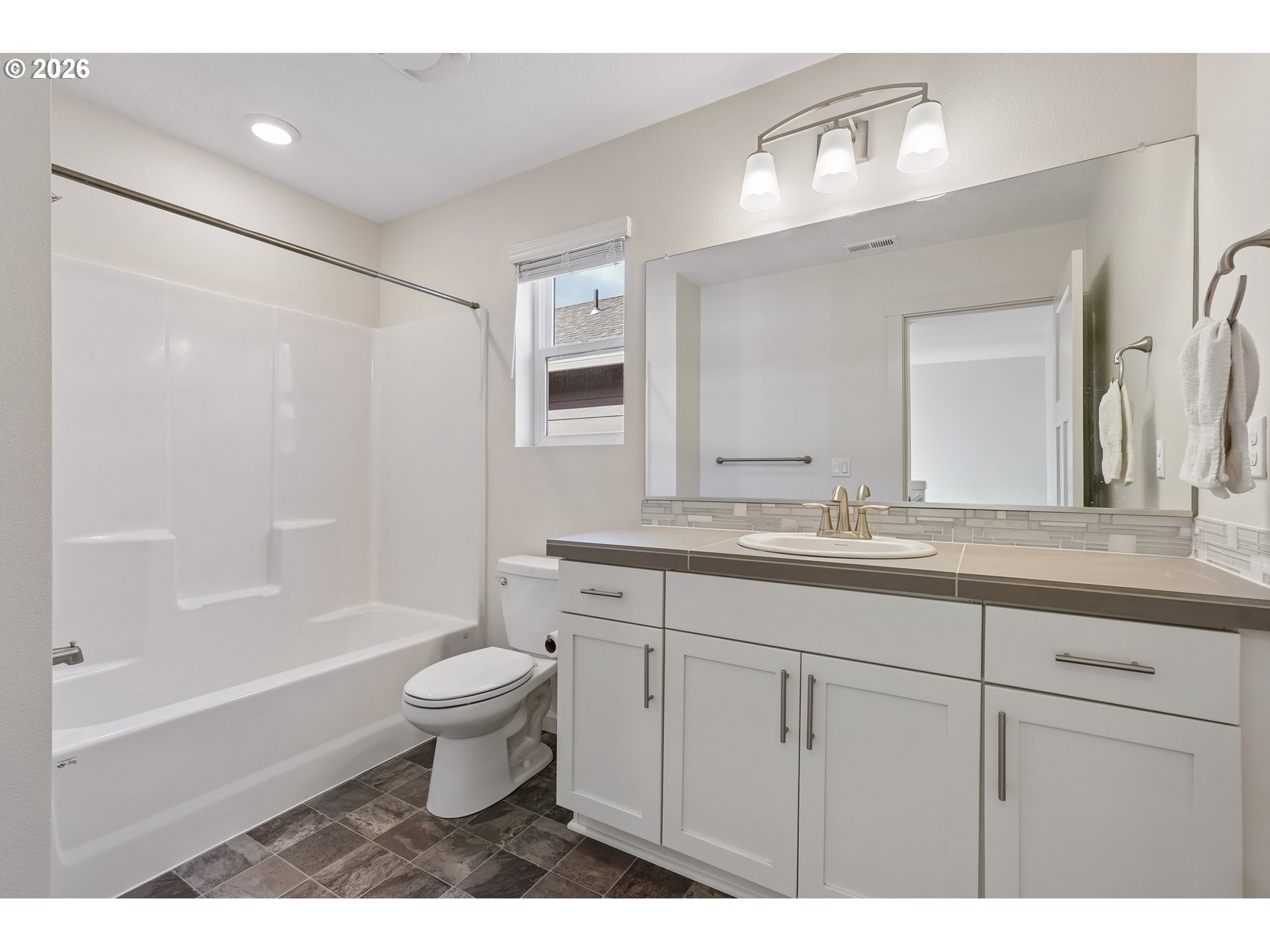 7249 Southwest Spruce Street Portland, OR 97223 - Photo 12 of 37