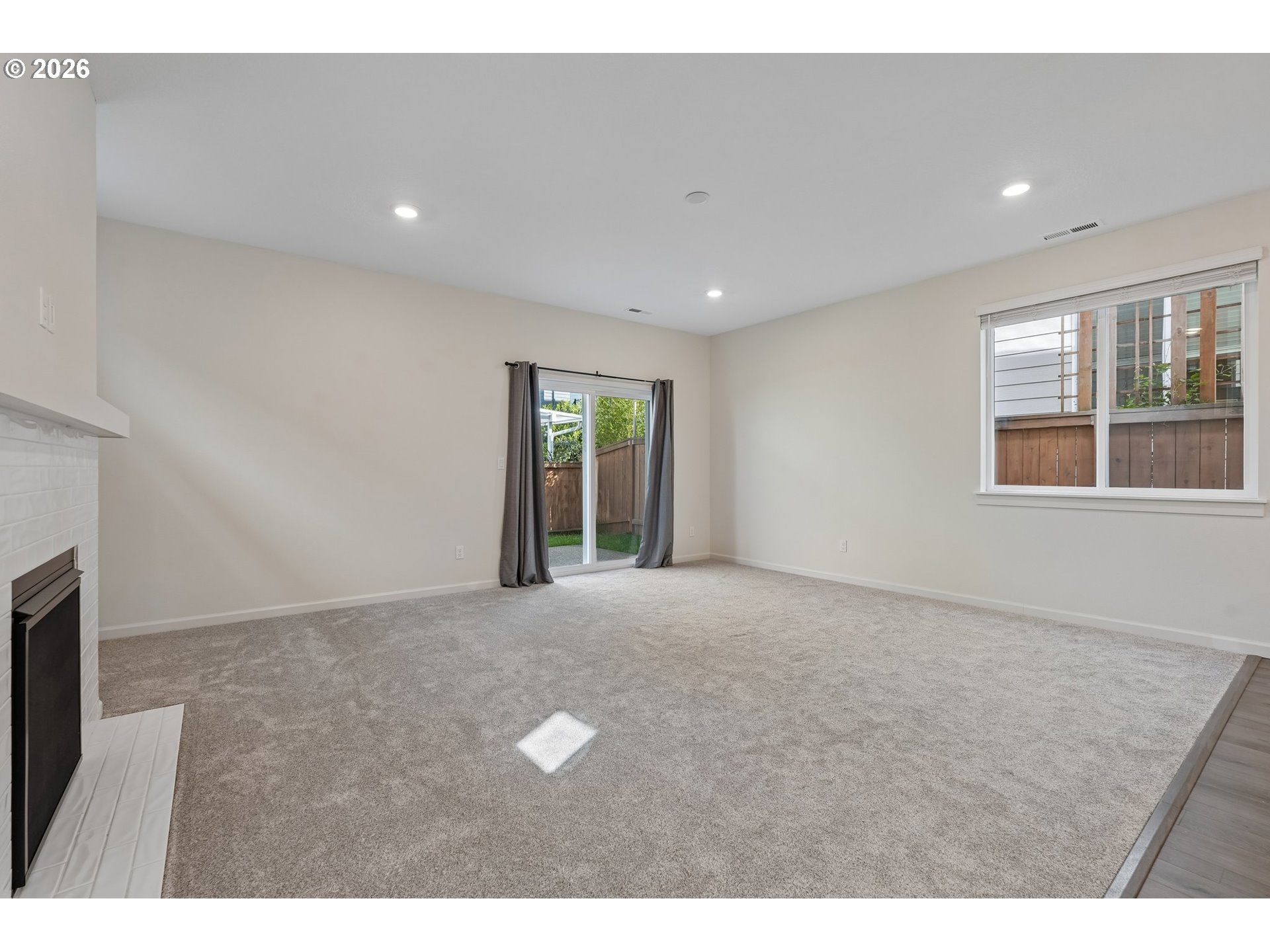 7249 Southwest Spruce Street Portland, OR 97223 - Photo 4 of 37