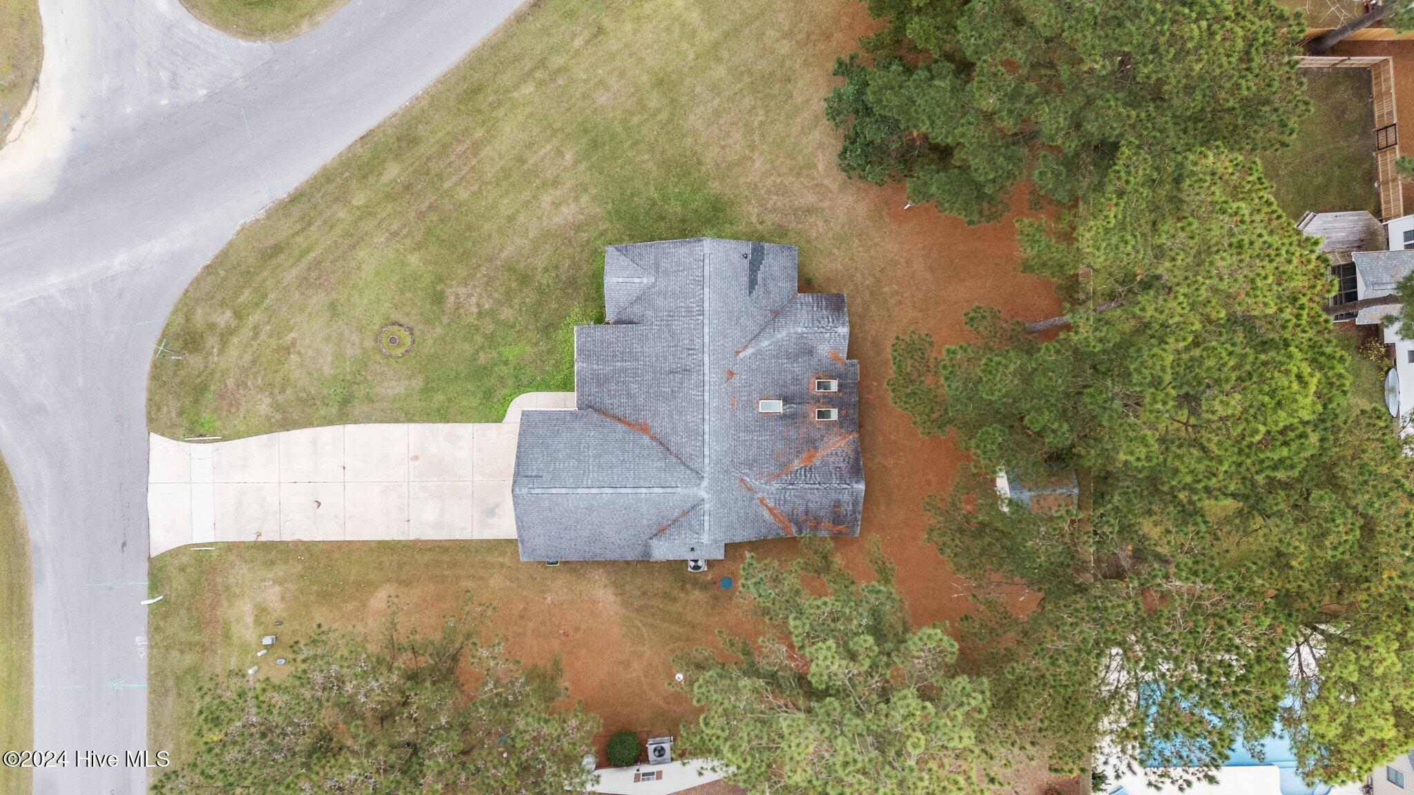101 Holly Berry Road New Bern, NC 28560 - Photo 37 of 47 6-web-or-mls-DJI_20241119122725_0662_D