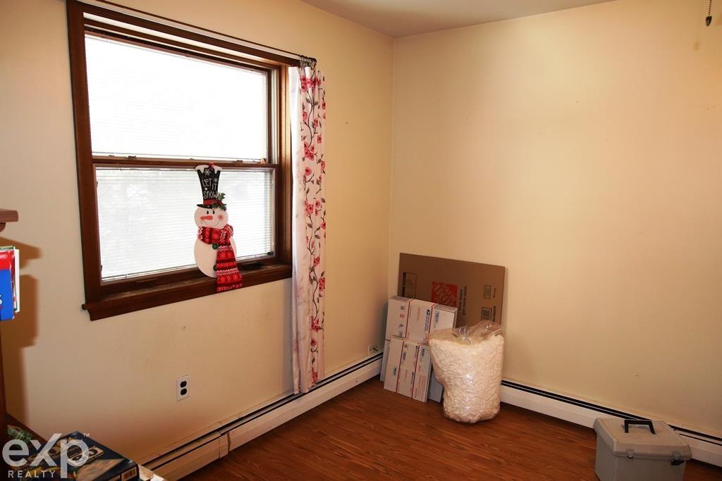 60 Riverside Drive Mount Clemens, MI 48043 - Photo 16 of 24 50199718-f5d3f2e5-3ed0-478e-ad45-43ff9b6d4668.JPG