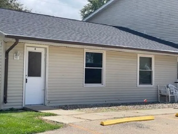 $800 | 108 South 3rd Avenue, Mendota, IL 61342