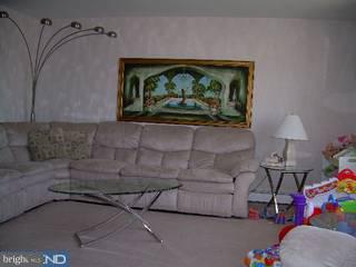 3857 Fairdale Road Philadelphia, PA 19154 - Photo 3 of 6 Gallery Image 3