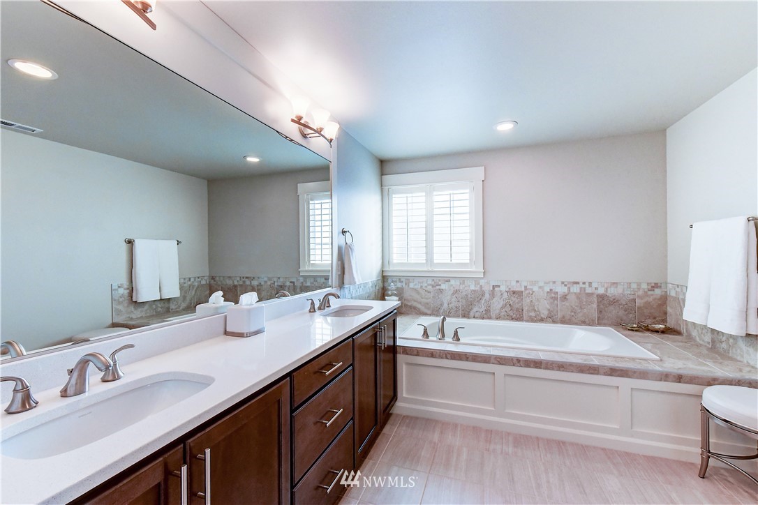 4428 185th Street Southeast Bothell, WA 98012 - Photo 12 of 31