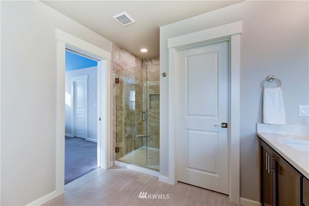 4428 185th Street Southeast Bothell, WA 98012 - Photo 13 of 31