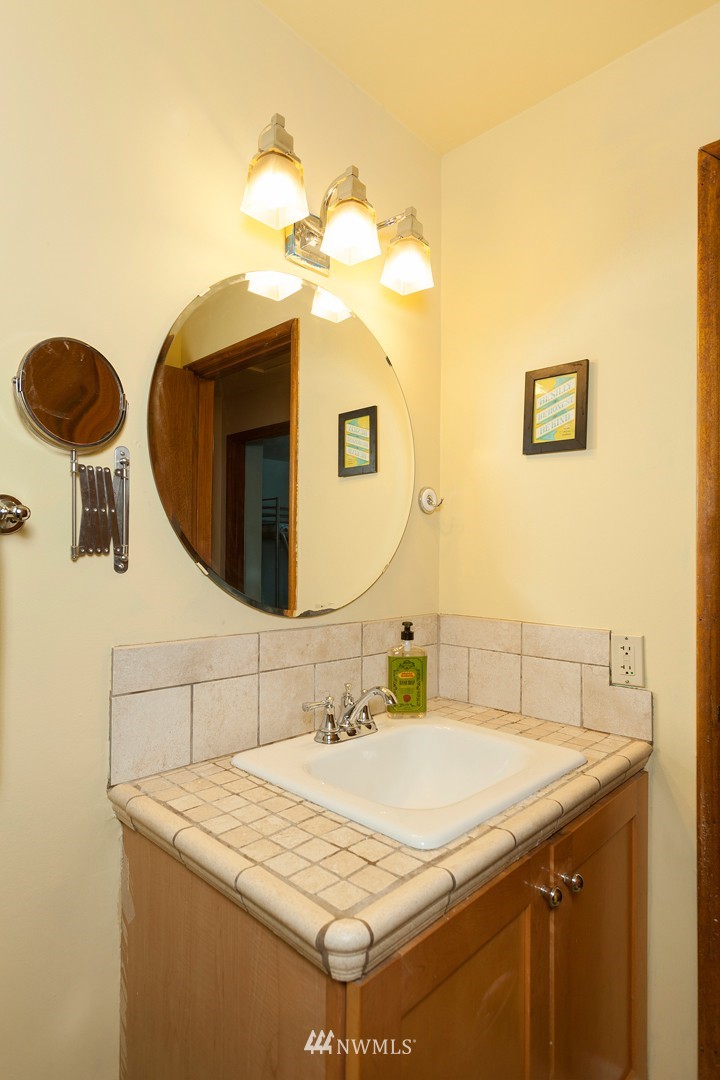 11439 Southeast 182nd Street Renton, WA 98055 - Photo 17 of 23