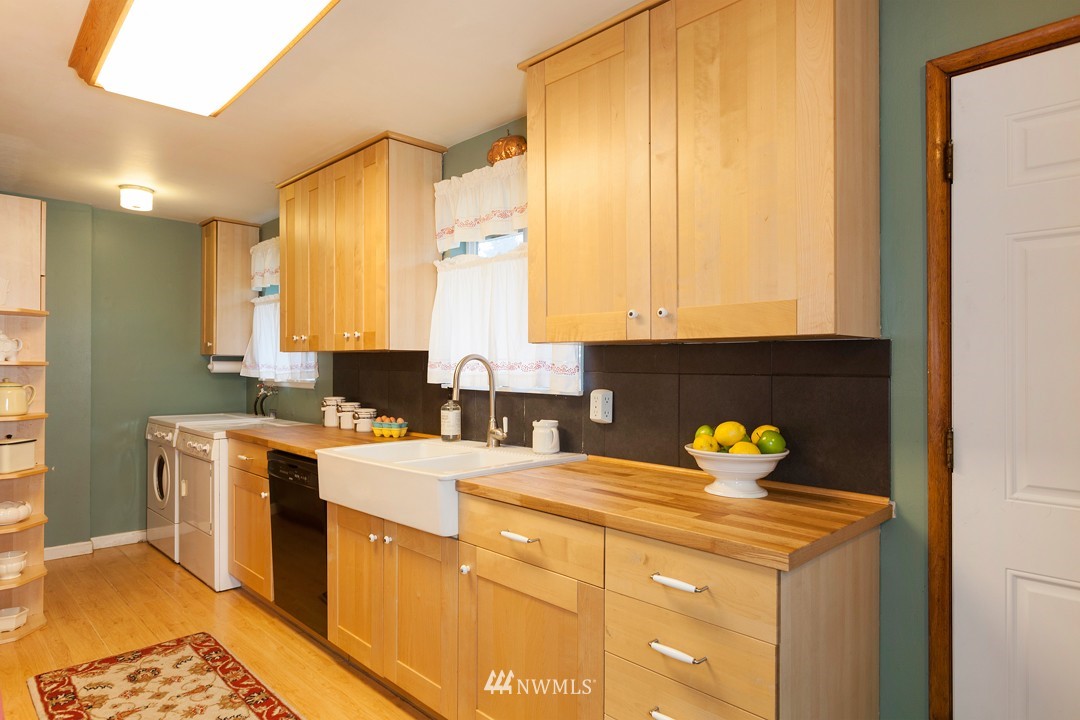 11439 Southeast 182nd Street Renton, WA 98055 - Photo 5 of 23