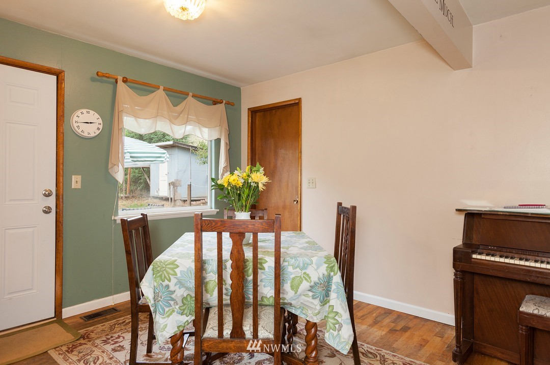 11439 Southeast 182nd Street Renton, WA 98055 - Photo 8 of 23