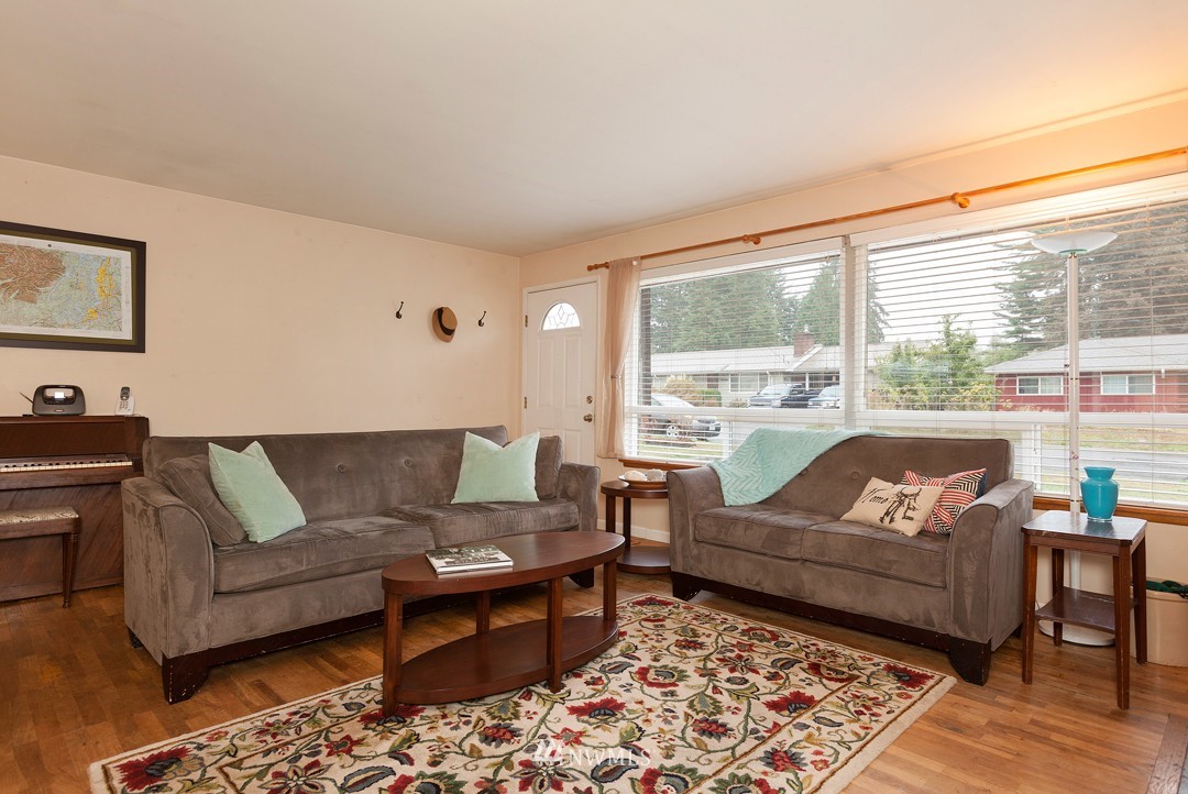 11439 Southeast 182nd Street Renton, WA 98055 - Photo 9 of 23