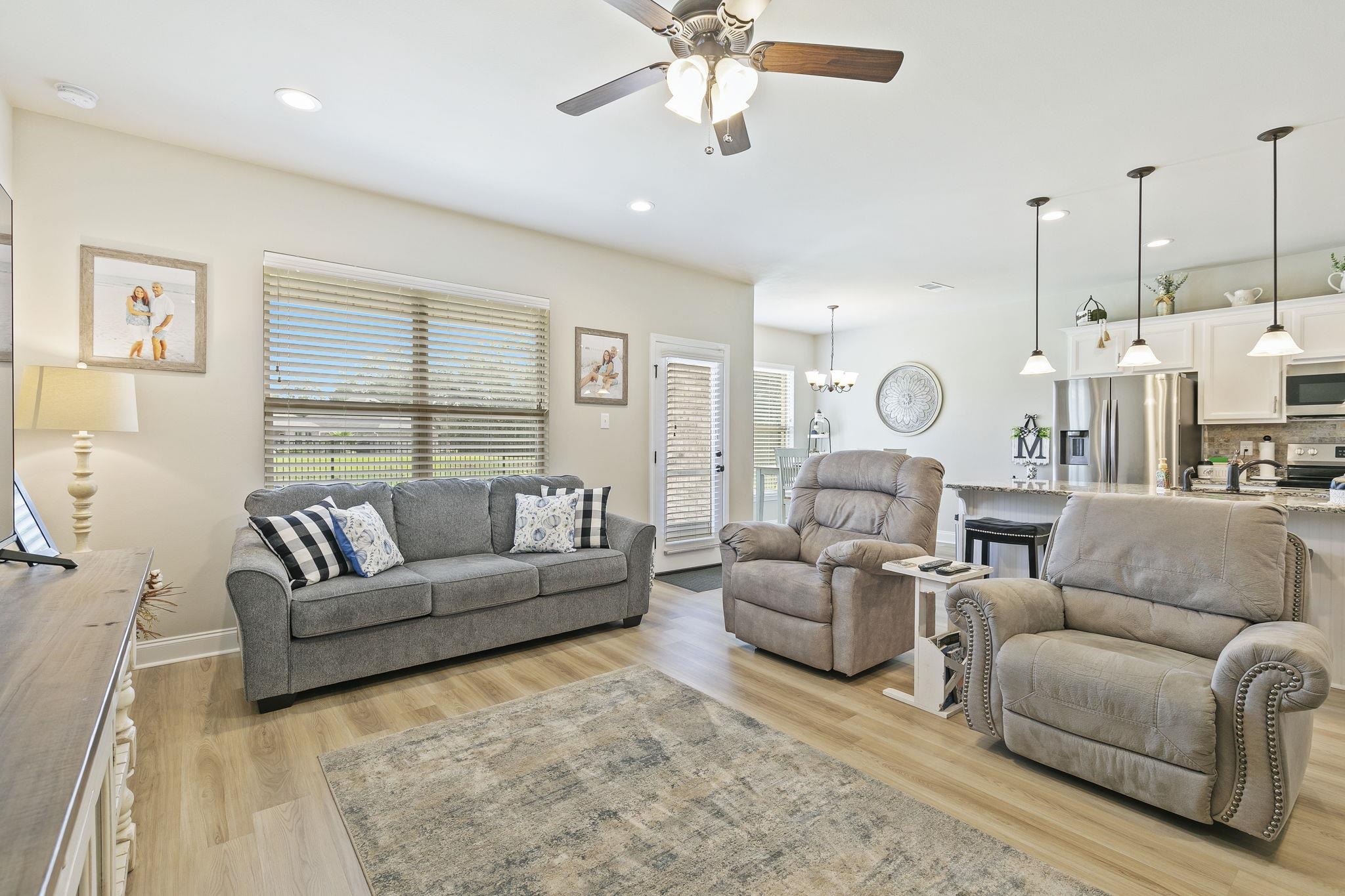 910 Gibson Court Foley, AL 36535 - Photo 9 of 66 Living Room
