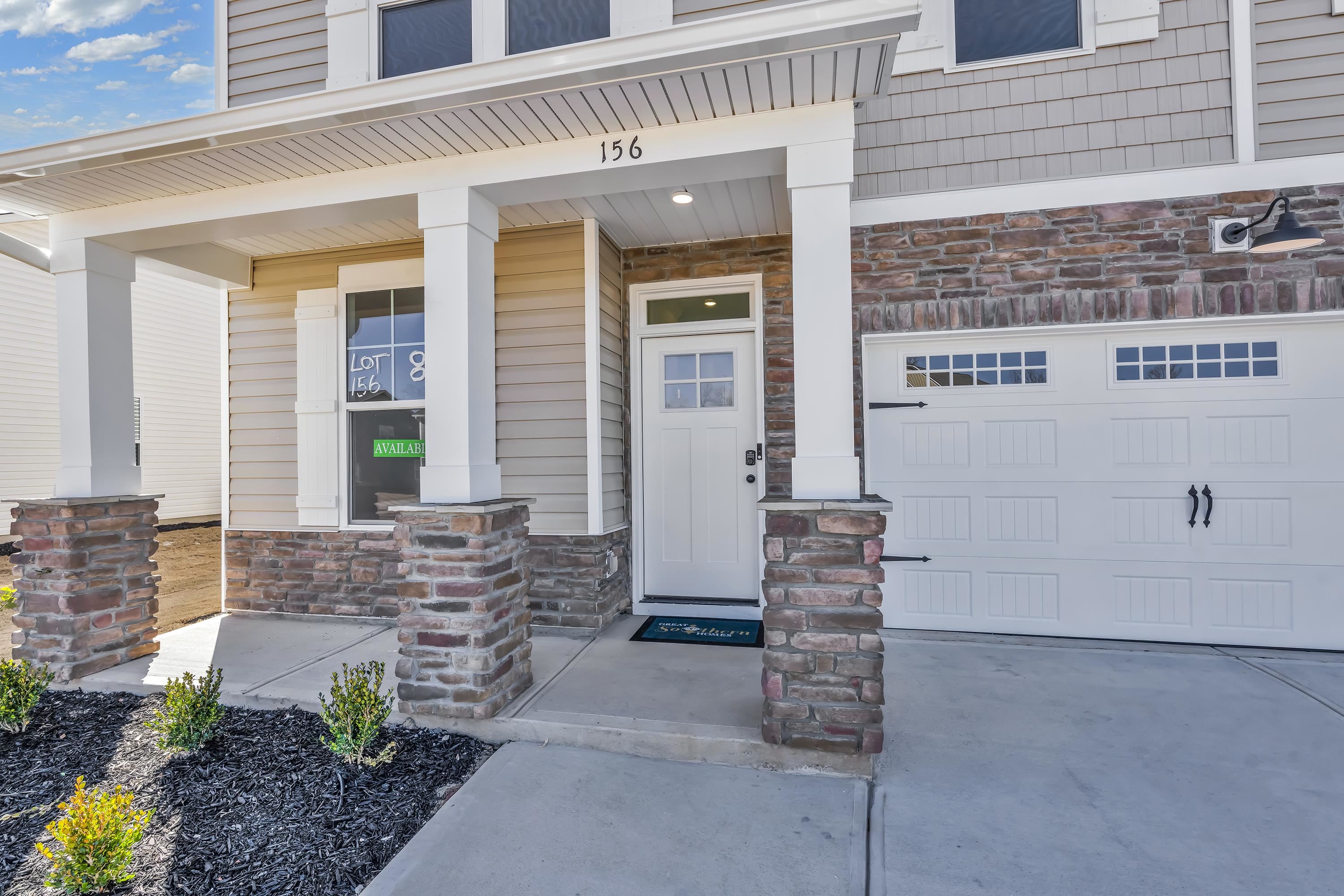 156 Hunter Ridge Drive Boiling Springs, SC 29316 - Photo 2 of 33 Gallery Image 2