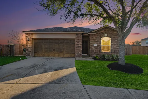 $249,000 | 805 Seadrift Court, La Marque, TX 77568