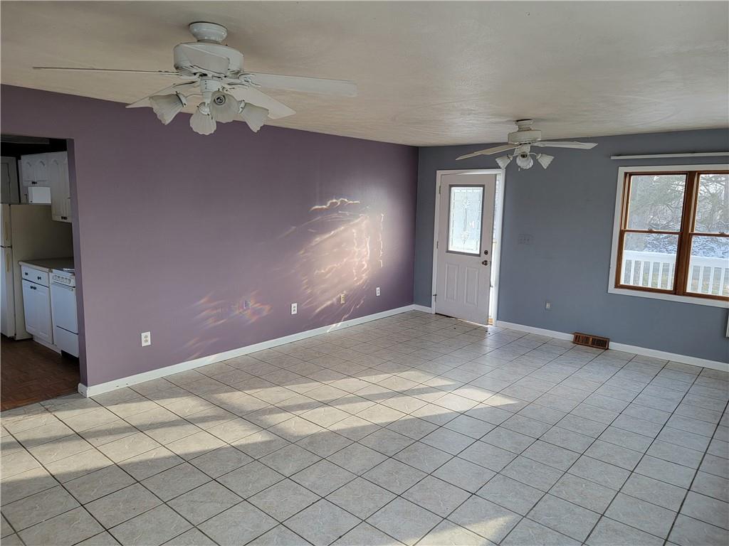 95 Crossridge Road Charleroi, PA 15022 - Photo 3 of 20 Gallery Image 3