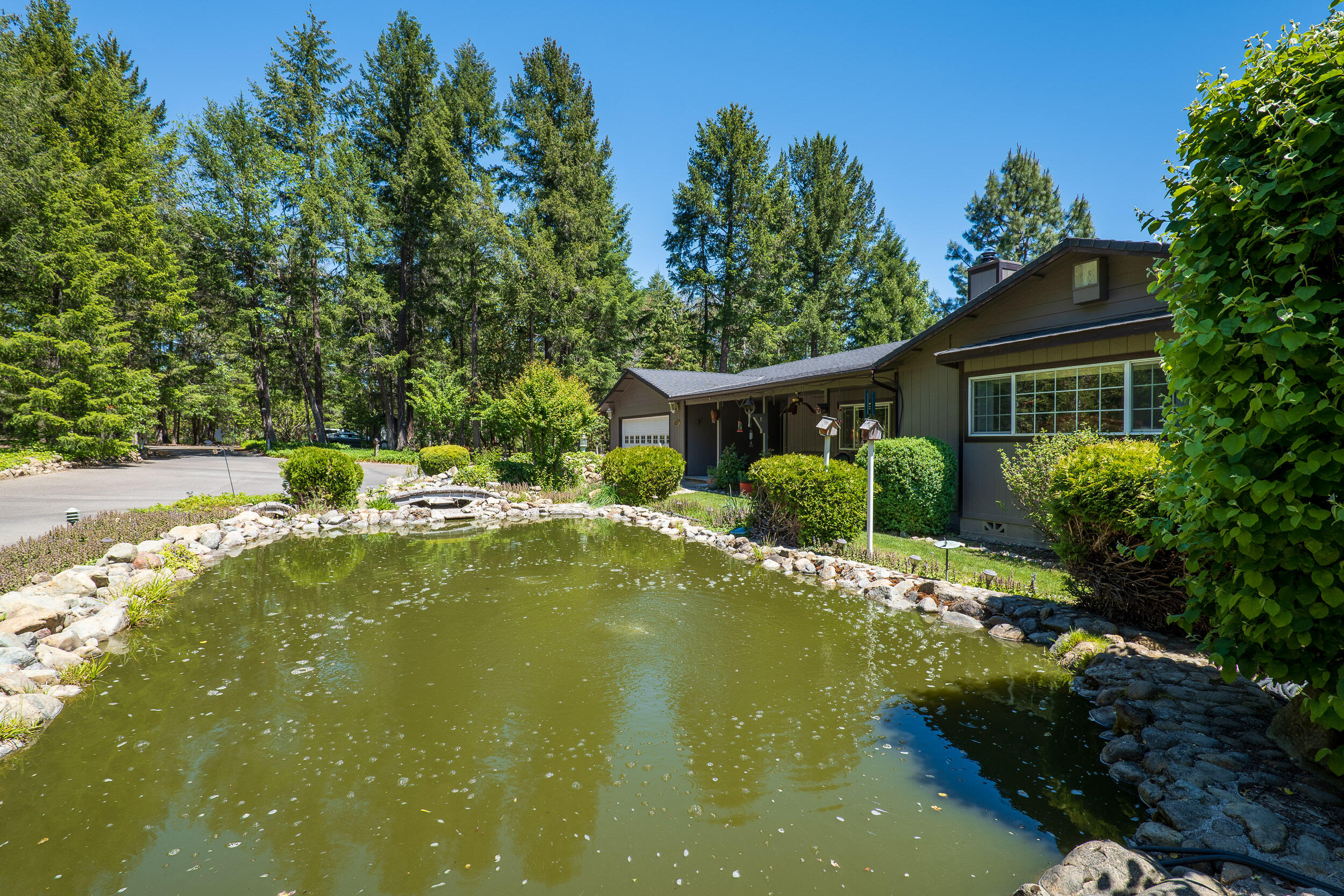 14845 Water Gap Road Williams, OR 97544 - Photo 37 of 44 Front Yard w/ Pond