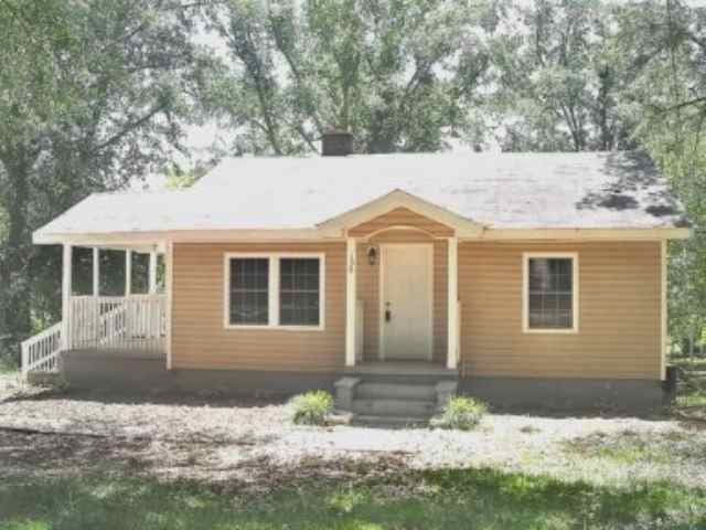 156 Cannon Road Wellford, SC 29385 - Photo 1 of 8 Gallery Image 1