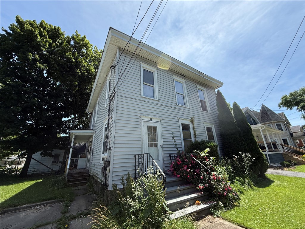 4 Lake Avenue, Unit 1 Auburn, NY 13021 - Photo 12 of 13 Front View