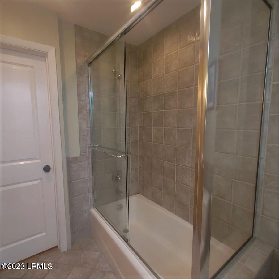 46 Meridian Road Beaufort, SC 29907 - Photo 32 of 42 Bath2b (2)