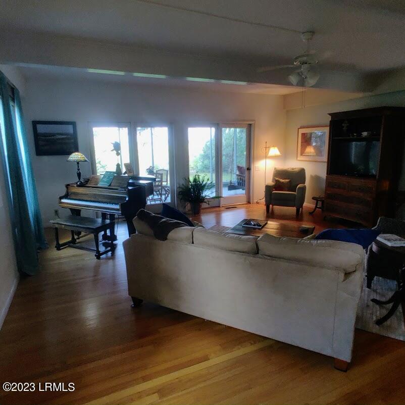 46 Meridian Road Beaufort, SC 29907 - Photo 9 of 42 LR4