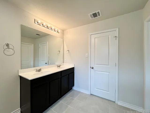 $1,650 | 6810 Schillings Key, San Antonio, TX 78252