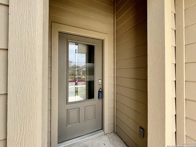 $1,650 | 6810 Schillings Key, San Antonio, TX 78252