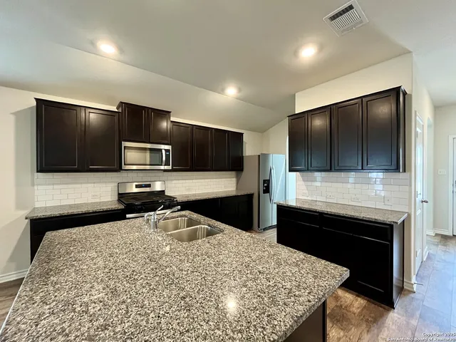 $1,650 | 6810 Schillings Key, San Antonio, TX 78252