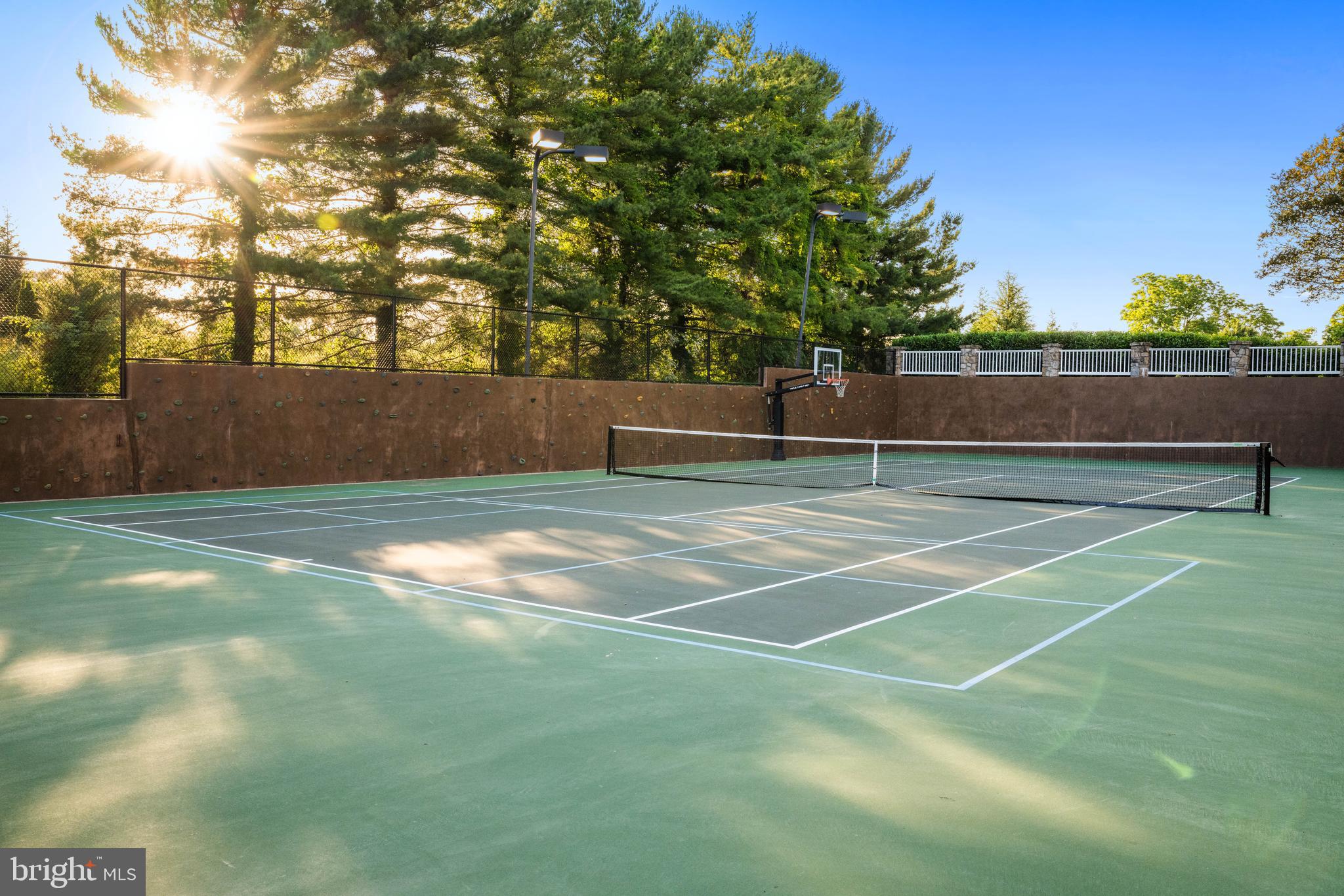 2045 Maidstone Farm Road Annapolis, MD 21409 - Photo 4 of 50 Tennis/pickleball and basketball court