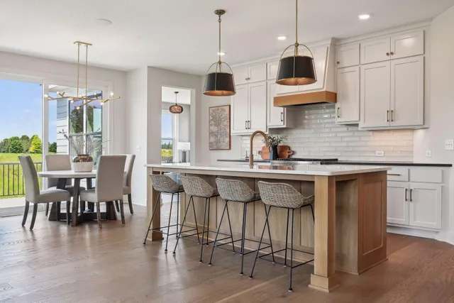 $1,280,854 | 4705 Ogden Trail North, Stillwater, MN 55082