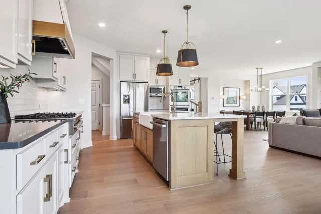 $1,280,854 | 4705 Ogden Trail North, Stillwater, MN 55082