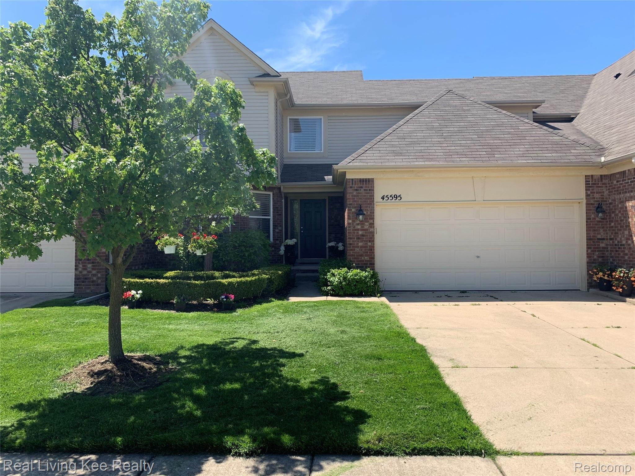 45595 Rathmore Drive, Unit 77 Macomb, MI 48044 - Photo 1 of 19 IMG_0712.jpg