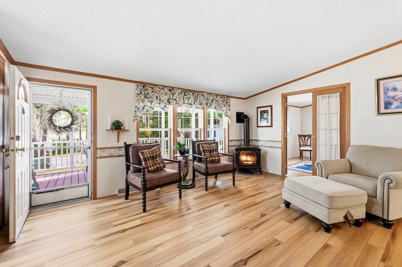 10 Lark Lane Rochester, NH 03868 - Photo 3 of 37