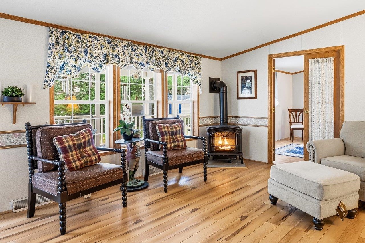 10 Lark Lane Rochester, NH 03868 - Photo 4 of 37