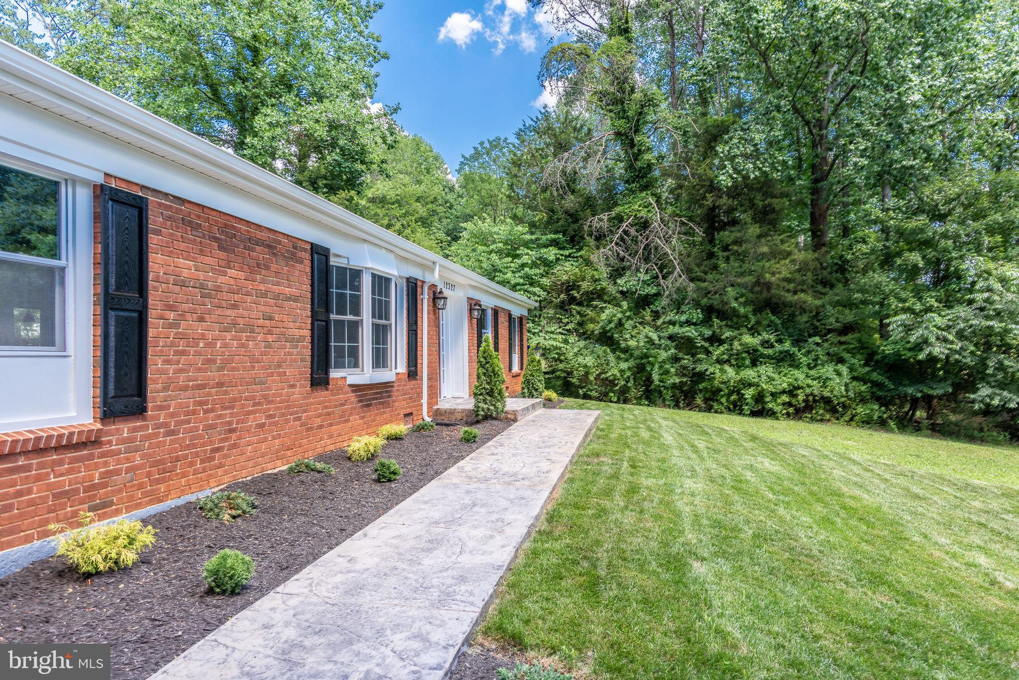 12327 Purcell Road Manassas, VA 20112 - Photo 8 of 56