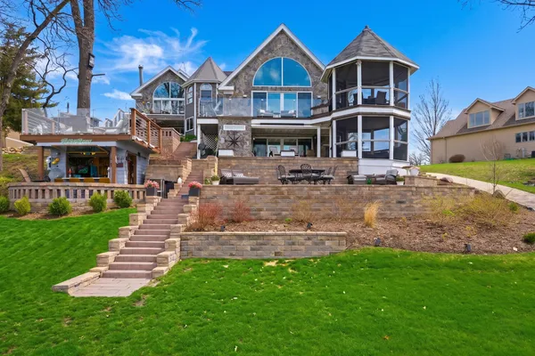 $1,795,000 | 531 Circle Drive, Fox Lake, IL 60020