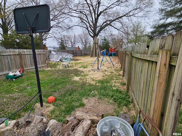 $12,500 | 618 South McKinley Street, Harrisburg, IL 62946