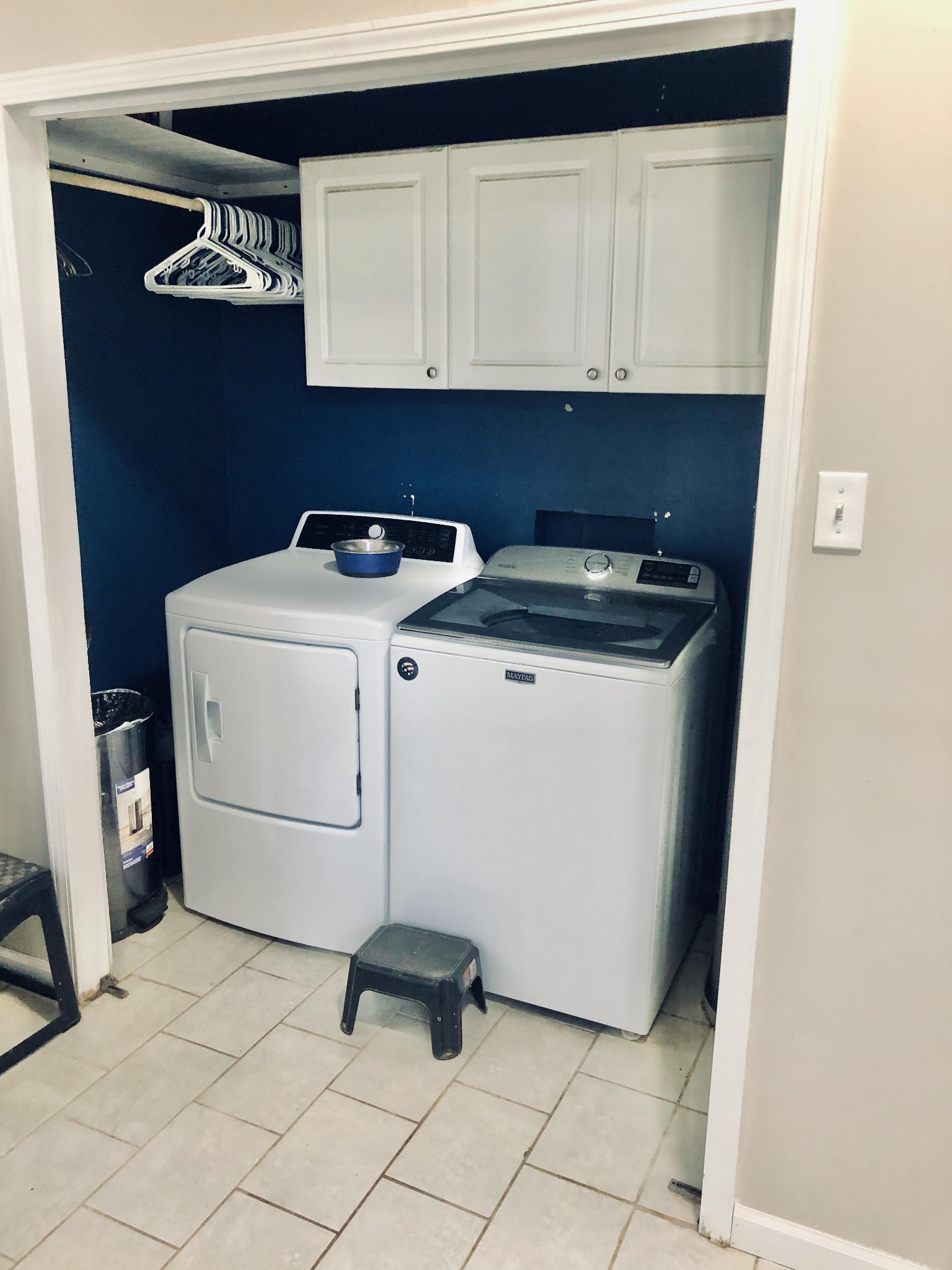 225 Yorktown Road Clarksville, TN 37042 - Photo 7 of 10 a utility room with dryer and washer