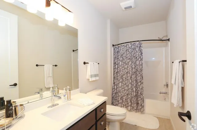 $2,499 | 1465 Underwood Avenue, Wauwatosa, WI 53213