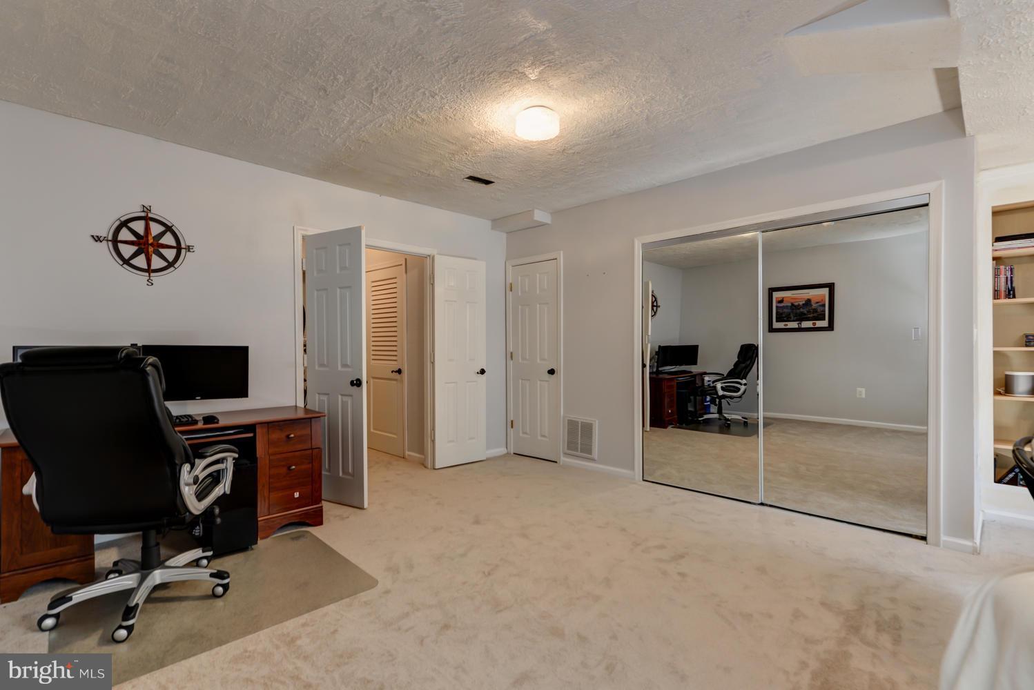 7227 Olde Lantern Way Springfield, VA 22152 - Photo 26 of 30 Closet with Elfa Shelving