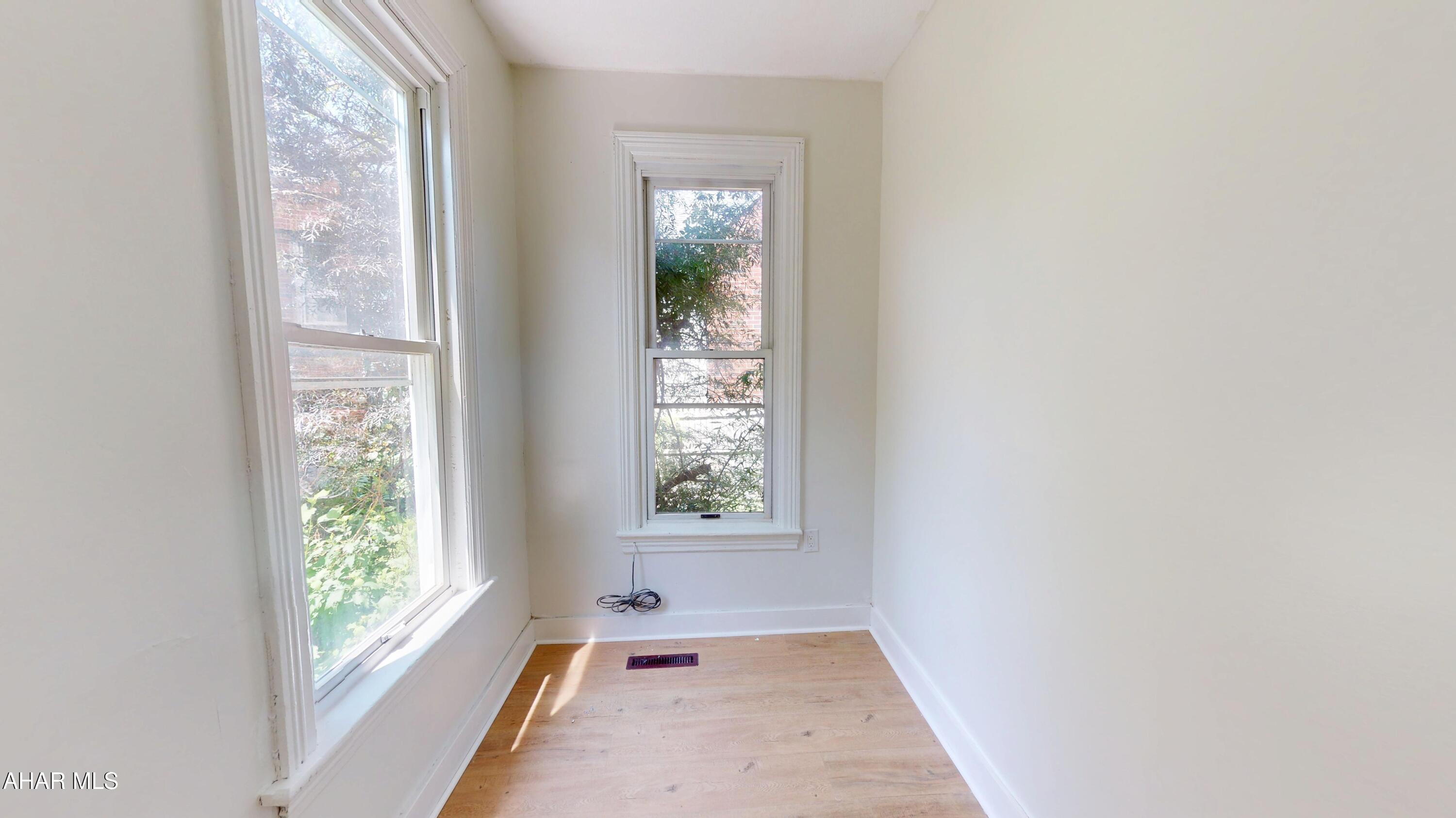 304 Poplar Street Roaring Spring, PA 16673 - Photo 9 of 31