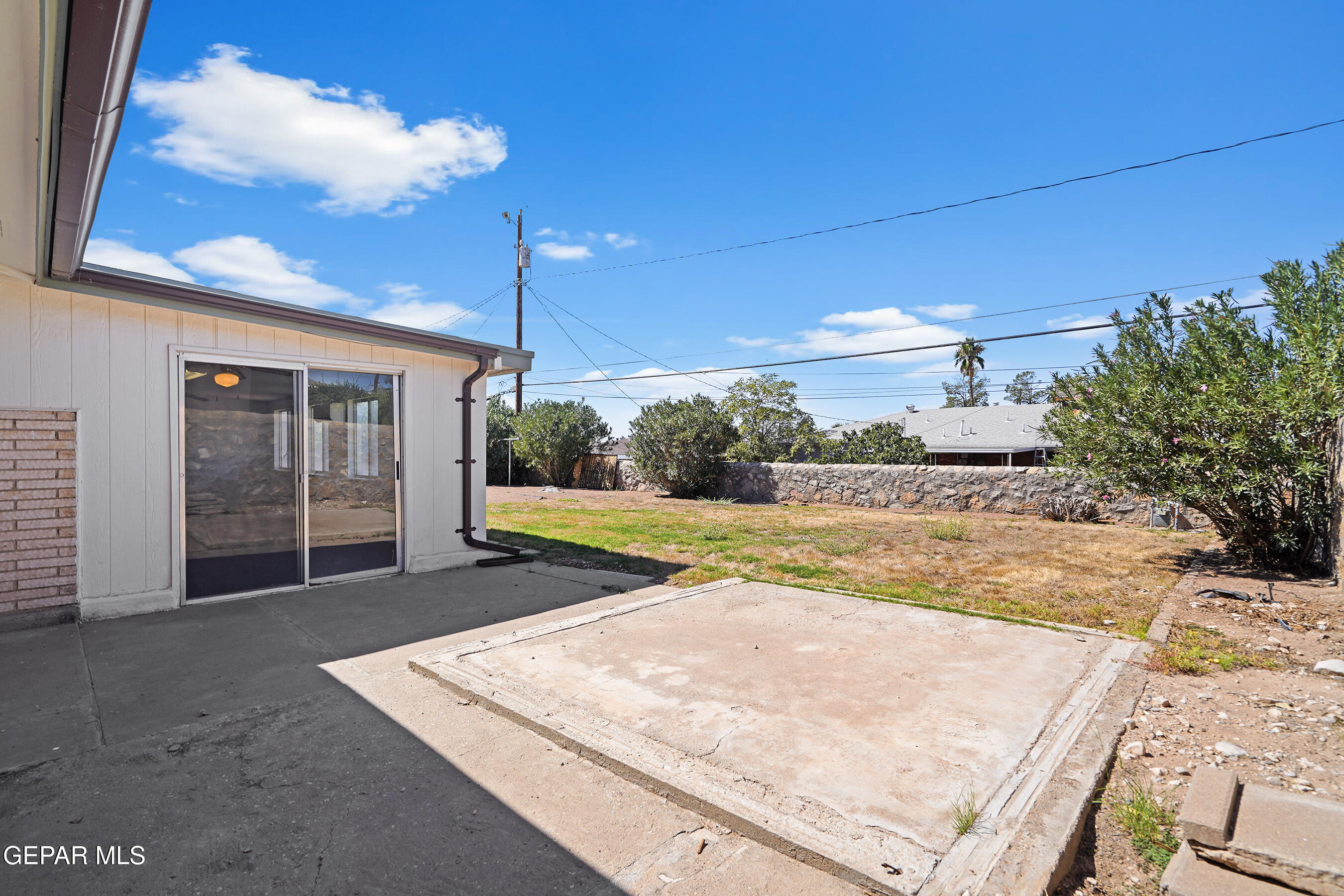 416 San Saba Road El Paso, TX 79912 - Photo 36 of 41 a view of a backyard