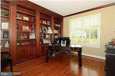 4468 Corral Road Warrenton, VA 20187 - Photo 14 of 30 Main level library w hardwood floors